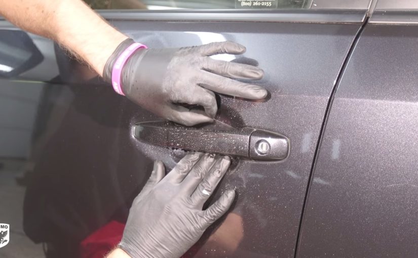 How to remove car door handle scratches